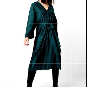 3 French Connection Whimsical Pleated Green  Dress Size 6 NWT